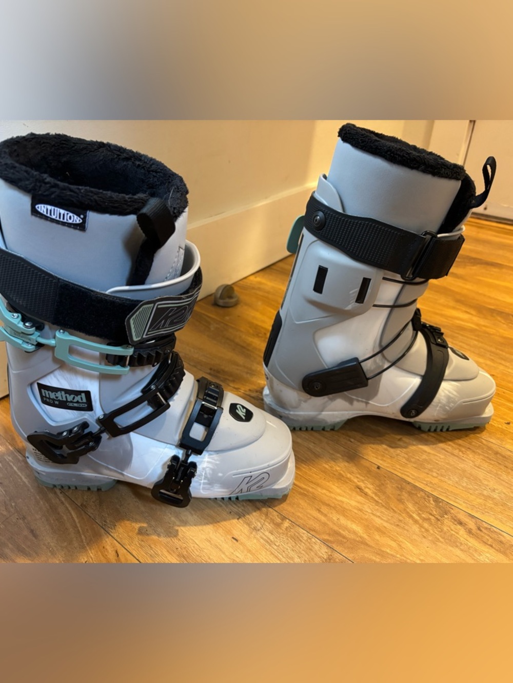 K2 Method Pro Flex 90 White/Gray Ski Boot Women’s 25.5